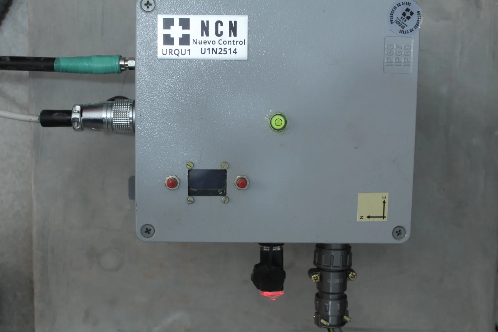 Gabinete NCN del URQU1 conectado en sitio